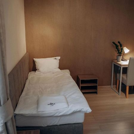 Redwood Hostel Люблін Екстер'єр фото